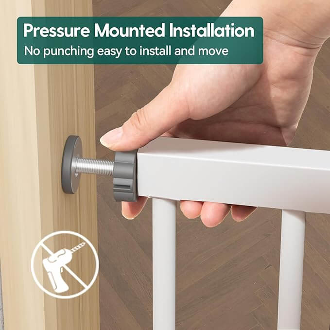 Babelio baby safety gate with pressure-mounted installation for doorways or stairs