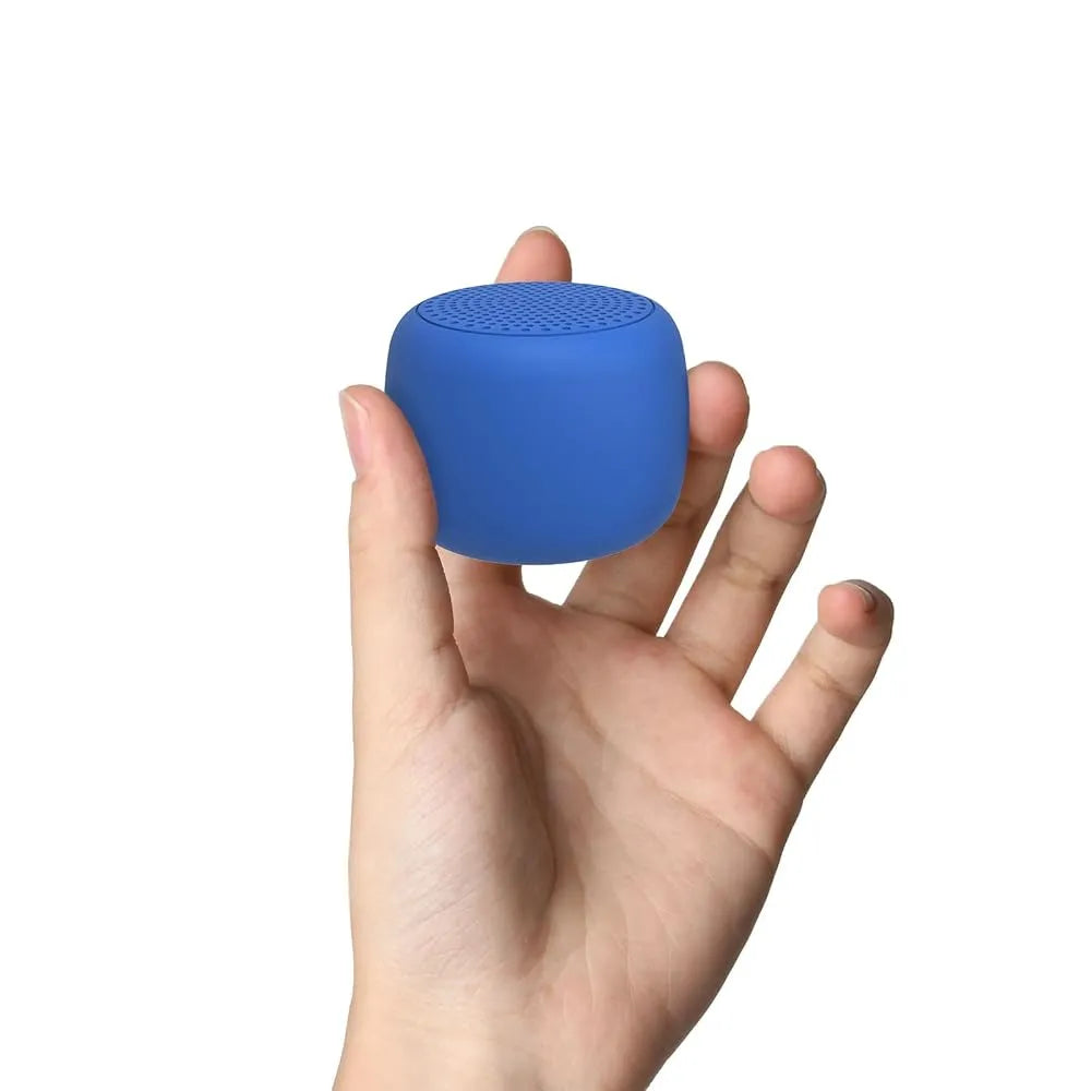 Babelio white noise machine held in hand, compact blue baby sleep aid for nursery